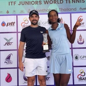 开云体育-6连胜夺冠！中国女网17岁1米80混血新星崛起：看齐偶像大阪直美？